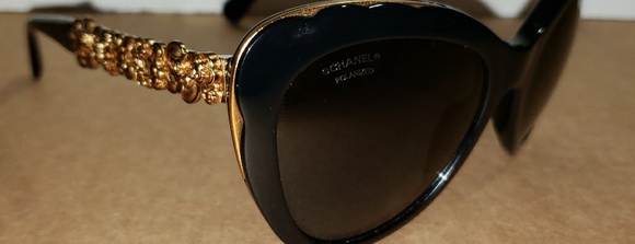 Chanel sunglasses - Picture 2 of 8